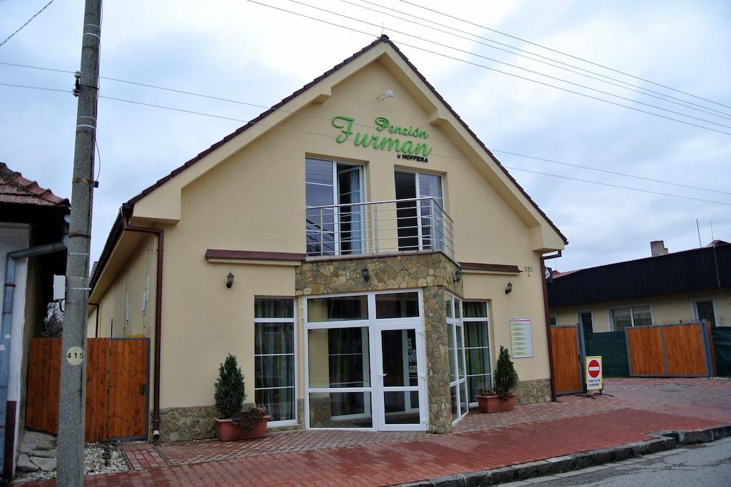 Penzion Furman U Hoffera Vráble Exterior foto